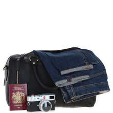 Load image into Gallery viewer, Ashwood Leather Medium Holdall in Black T-76