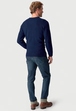 Load image into Gallery viewer, CHARLBURY Lambswool 7 Gauge Crew Neck Jumper
