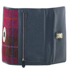 Load image into Gallery viewer, Exquisite Ashwood Leather & Harris Tweed® Cloth Twist-Lock Purse Navy/Pink: TW-11-06-NP