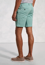 Load image into Gallery viewer, Piven White Garment Dyed Cotton Stretch Casual Shorts