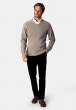 Load image into Gallery viewer, BARTON V-Neck Knitwear