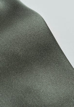 Load image into Gallery viewer, Green Twill Pure Silk Tie
