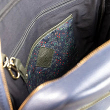 Load image into Gallery viewer, Alder Pebble Grain Leather Techbag
