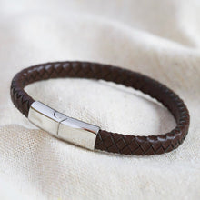 Load image into Gallery viewer, Men&#39;s Brown Woven Leather Bracelet with Shiny Clasp
