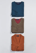 Load image into Gallery viewer, TATHAM Lambswool 7 Gauge Button Through Cardigan
